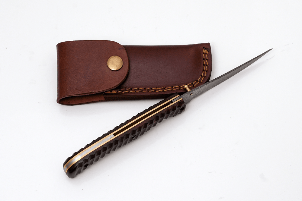 Damascus Folding Knife – Engraved Grooved Hardwood Handle