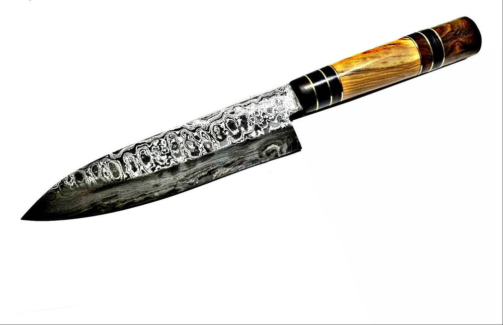 Damascus Santoku Knife – Engraved 450-Layer Steel, Walnut